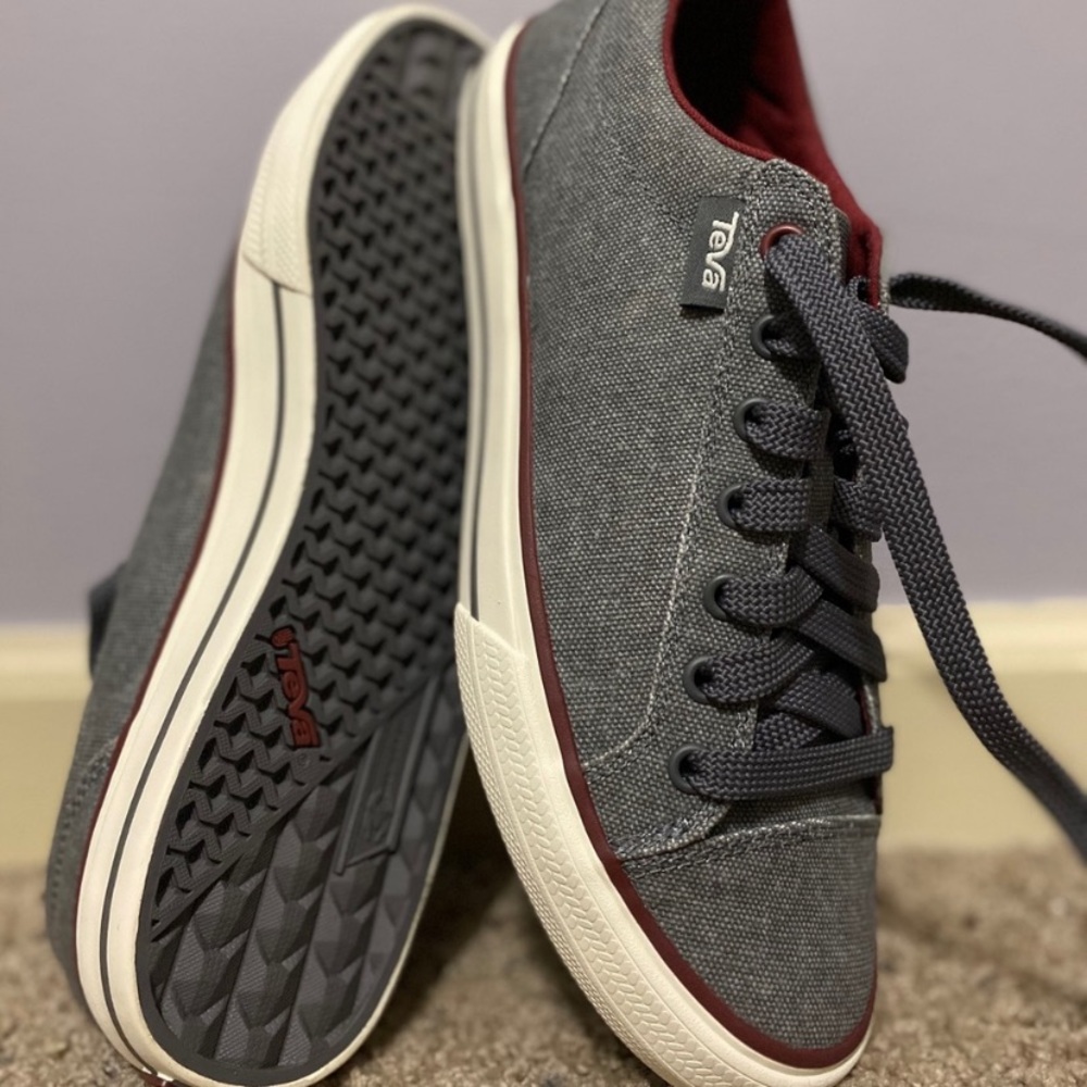 Teva Sneakers